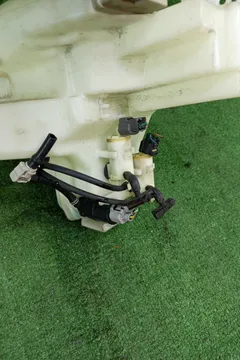 БАЧОК ОМЫВАТЕЛЯ НА SUBARU OUTBACK BS9