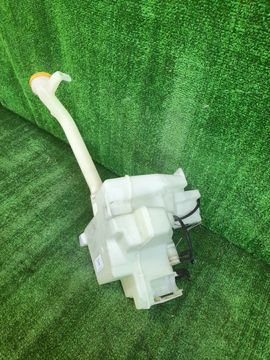 БАЧОК ОМЫВАТЕЛЯ НА SUBARU FORESTER SJG