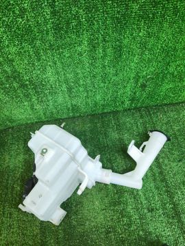 БАЧОК ОМЫВАТЕЛЯ НА TOYOTA ROOMY M900A