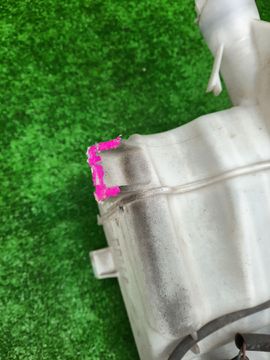 БАЧОК ОМЫВАТЕЛЯ НА TOYOTA WISH ZGE25