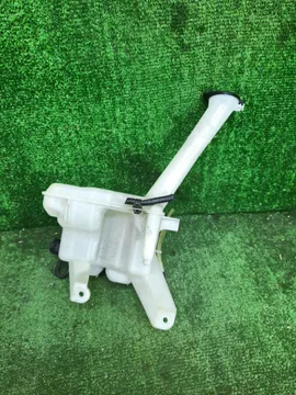 БАЧОК ОМЫВАТЕЛЯ НА TOYOTA SIENTA NSP170G