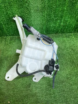 БАЧОК ОМЫВАТЕЛЯ НА TOYOTA COROLLA FIELDER NKE165G