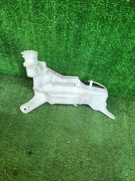 БАЧОК ОМЫВАТЕЛЯ НА DAIHATSU TAFT LA900S