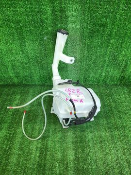 БАЧОК ОМЫВАТЕЛЯ НА TOYOTA ROOMY M900A