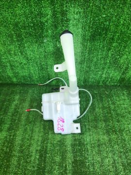 БАЧОК ОМЫВАТЕЛЯ НА TOYOTA ROOMY M900A