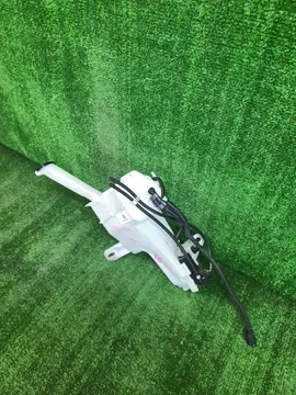 БАЧОК ОМЫВАТЕЛЯ НА TOYOTA YARIS CROSS MXPJ10