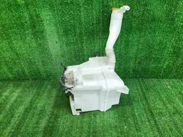 БАЧОК ОМЫВАТЕЛЯ НА SUBARU FORESTER SH5