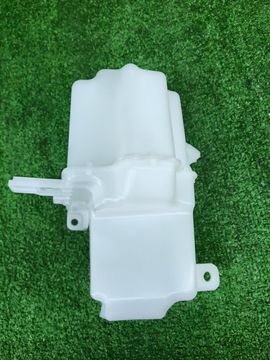 БАЧОК ОМЫВАТЕЛЯ НА HONDA VEZEL RV4