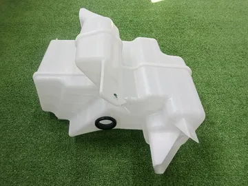 БАЧОК ОМЫВАТЕЛЯ НА TOYOTA PRIUS ZVW50