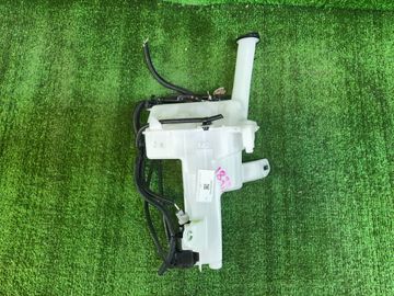 БАЧОК ОМЫВАТЕЛЯ НА TOYOTA YARIS MXPH10