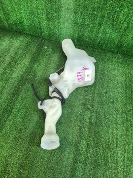 БАЧОК ОМЫВАТЕЛЯ НА HONDA FREED GB5