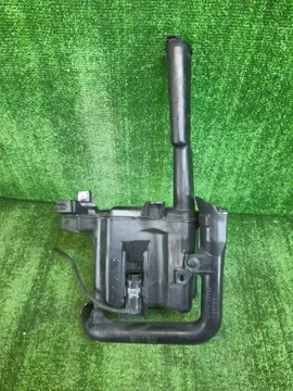 БАЧОК ОМЫВАТЕЛЯ НА TOYOTA MARK II GX110