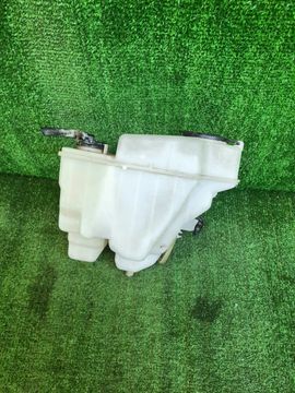 БАЧОК ОМЫВАТЕЛЯ НА TOYOTA CALDINA ST210