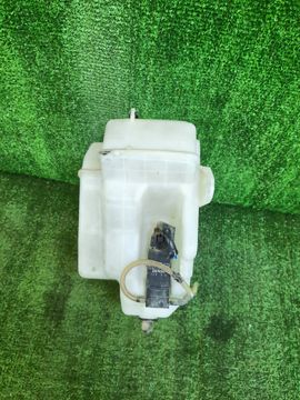 БАЧОК ОМЫВАТЕЛЯ НА TOYOTA CALDINA ST210