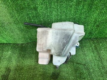 БАЧОК ОМЫВАТЕЛЯ НА TOYOTA CALDINA ST210