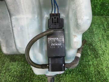 БАЧОК ОМЫВАТЕЛЯ НА TOYOTA CALDINA ST210