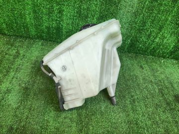 БАЧОК ОМЫВАТЕЛЯ НА TOYOTA COROLLA SPACIO AE111N