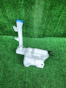 БАЧОК ОМЫВАТЕЛЯ НА HONDA FIT GR3