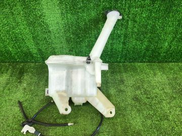 БАЧОК ОМЫВАТЕЛЯ НА TOYOTA RACTIS NCP120