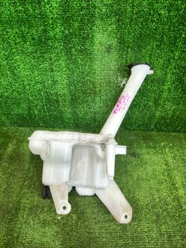 БАЧОК ОМЫВАТЕЛЯ НА TOYOTA SIENTA NSP170