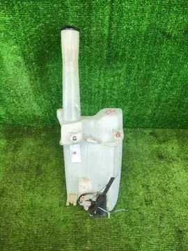 БАЧОК ОМЫВАТЕЛЯ НА TOYOTA CELSIOR UCF21