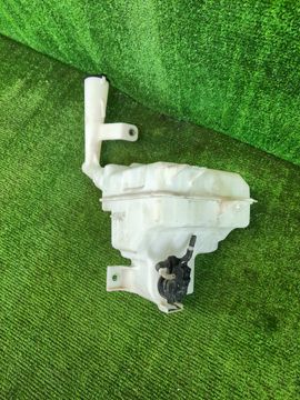 БАЧОК ОМЫВАТЕЛЯ НА TOYOTA TANK M900A