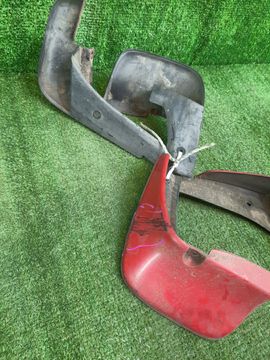 БРЫЗГОВИК НА TOYOTA COROLLA FIELDER NZE121G