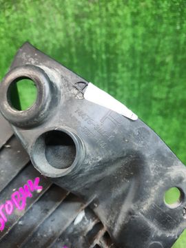 БРЫЗГОВИК НА HONDA VEZEL RV5