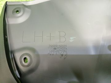 БРЫЗГОВИК НА TOYOTA LAND CRUISER VJA300W