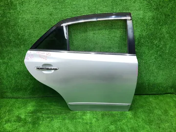 ДВЕРЬ НА TOYOTA PREMIO ZRT260