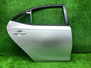 ДВЕРЬ НА TOYOTA ALLION ZZT240