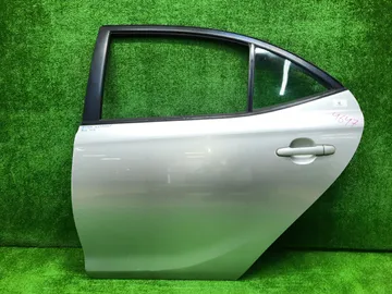 ДВЕРЬ НА TOYOTA ALLION ZZT240