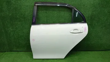 ДВЕРЬ НА TOYOTA COROLLA  AXIO NZE141