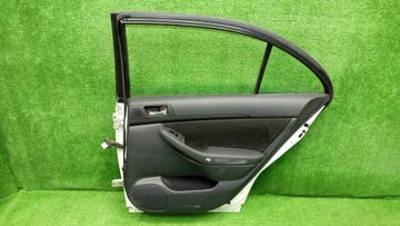 ДВЕРЬ НА TOYOTA AVENSIS AZT250