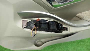 ДВЕРЬ НА TOYOTA PREMIO ZRT265