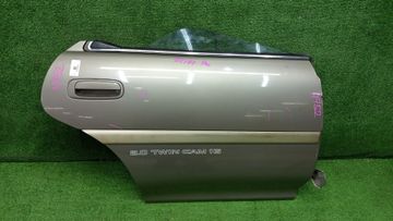 ДВЕРЬ НА TOYOTA CARINA ED ST183