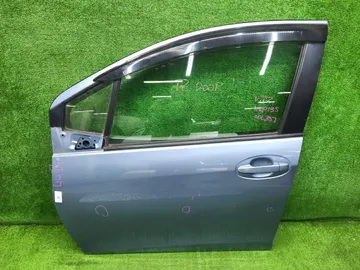 ДВЕРЬ НА TOYOTA VITZ NSP135