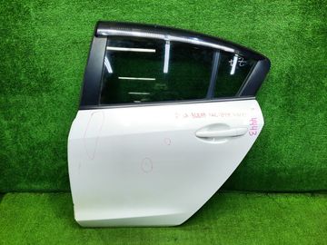 ДВЕРЬ НА MAZDA AXELA BLEAP
