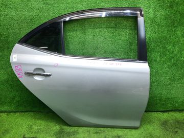 ДВЕРЬ НА TOYOTA ALLION ZZT245
