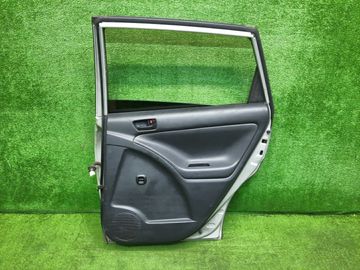 ДВЕРЬ НА TOYOTA VOLTZ ZZE136
