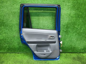 ДВЕРЬ НА MAZDA DEMIO DY3W