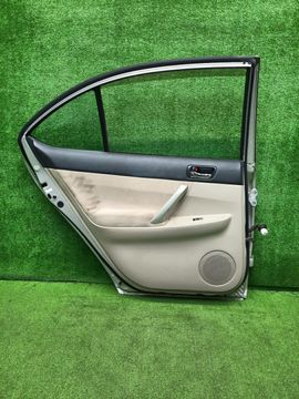 ДВЕРЬ НА TOYOTA PREMIO ZZT240