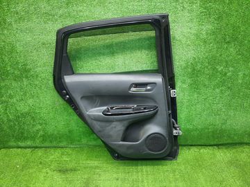 ДВЕРЬ НА HONDA FIT GR3