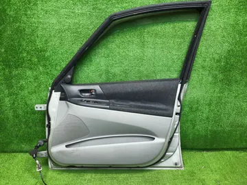 ДВЕРЬ НА TOYOTA OPA ZCT10
