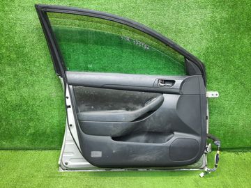 ДВЕРЬ НА TOYOTA AVENSIS AZT250