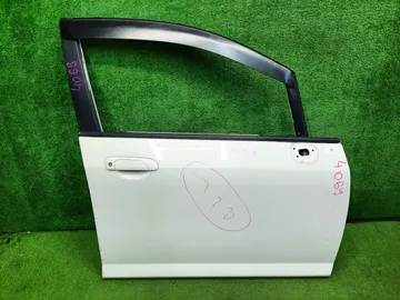 ДВЕРЬ НА HONDA FIT GD1