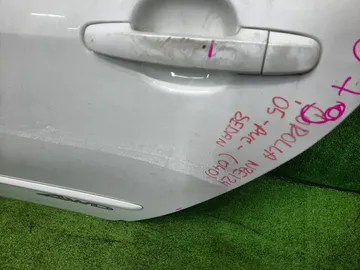 ДВЕРЬ НА TOYOTA COROLLA NZE124