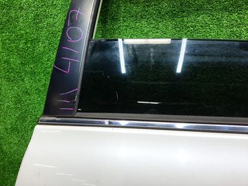 ДВЕРЬ НА TOYOTA COROLLA  AXIO ZRE142