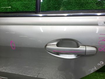 ДВЕРЬ НА TOYOTA AVENSIS AZT250