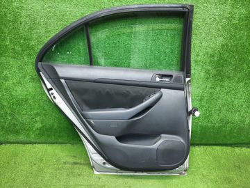 ДВЕРЬ НА TOYOTA AVENSIS AZT250